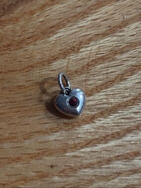 James Avery Keepsake Heart Birthstone Charm Garnet